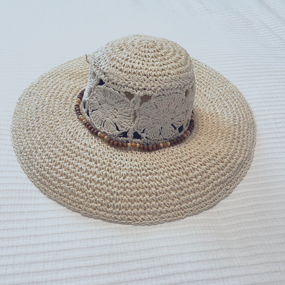Som-Her Straw Hat with Beaded String